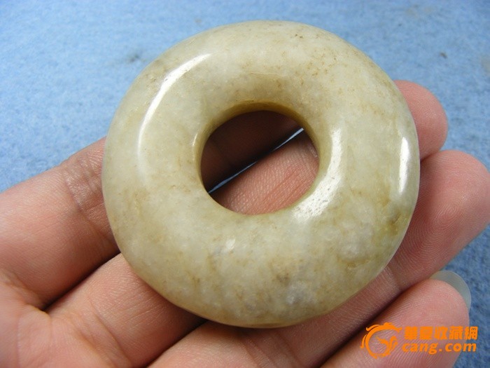 明代和田白玉带黄沁大圆厚实玉环