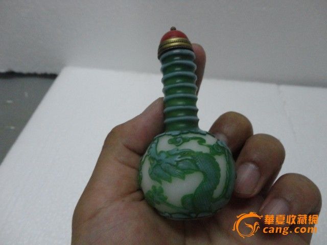 翡翠琉璃鼻烟壶_翡翠琉璃鼻烟壶价格_翡翠琉