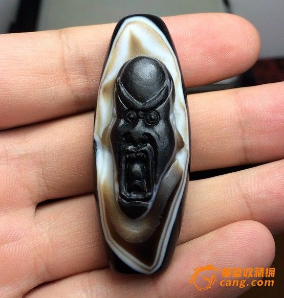 玛瑙勒子雕刻 巧色巧雕_玛瑙勒子雕刻 巧色巧雕价格_玛瑙勒子雕刻 巧色巧雕图片_来自藏友zhaowei1126_珠宝_地摊交易_华夏收藏网 cang.com