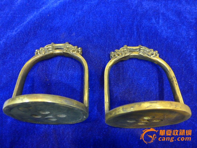 铜马镫