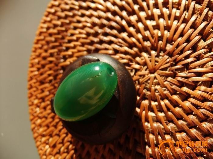 ≡极品天然绿色玛瑙珠≡_≡极品天然绿色玛瑙珠≡价格_≡极品天然绿色玛瑙珠≡图片_来自藏友传世真品_珠宝_地摊交易_华夏收藏网 cang.com