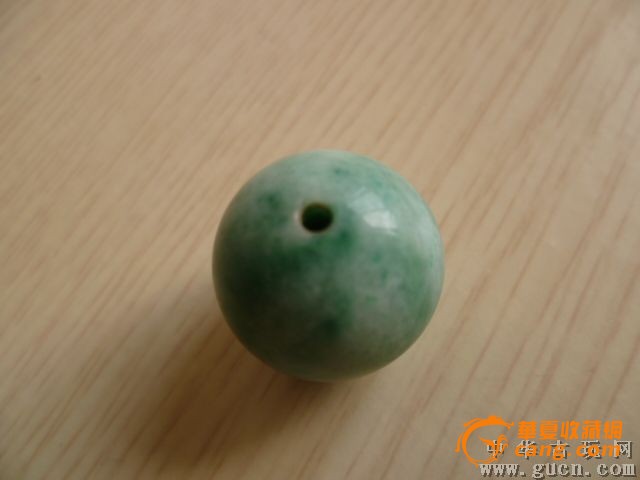清代翡翠珠