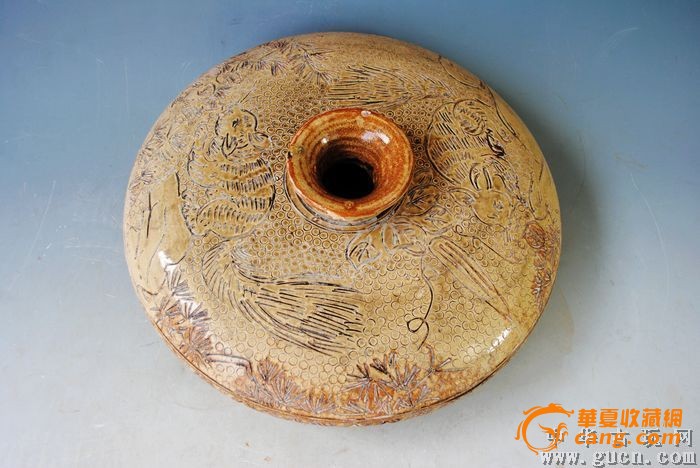 宋登封窑珍珠地松鼠纹扁瓶暖手壶汤婆子
