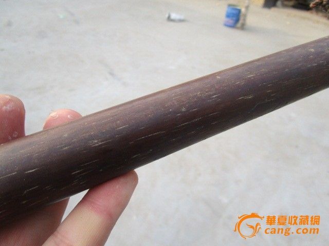 地摊交易区所展示的物品交易信息,其真实性、准确性和合法性由信息发布人负责,华夏收藏网不承担任何法律责任。 华夏收藏网有两种交易模式,1、买卖双方私下协商自行交易;2、买卖双方委托华夏收藏网代理交易。 凡是用户私下交易免费,但本网不承担任何责任。华夏收藏网提醒:为保障您的利益,推荐您选择委托华夏收藏网代理交易,具体安全交易方法如下: 代理交易其运作的实质是以华夏收藏网为货与款转移的中介,提供让买卖双方都放心货款转移的一种服务。 1、买卖双方通过看图、交流达成交易意向,买家将货款作为押金汇至本网,本网收到押金