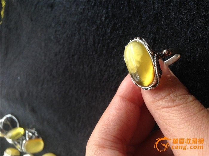 超特色意境无烤色纯天然金珀蜜蜡戒指