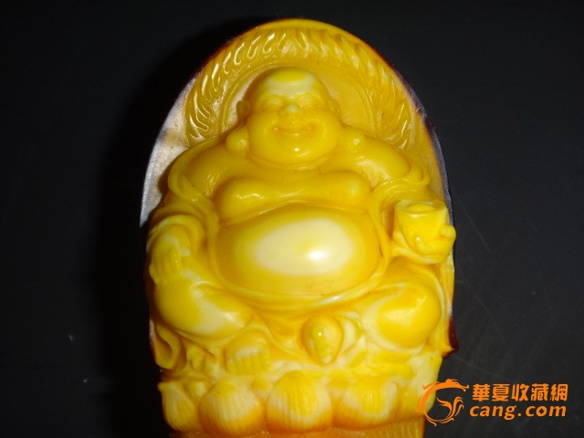 鹤顶红-佛雕像