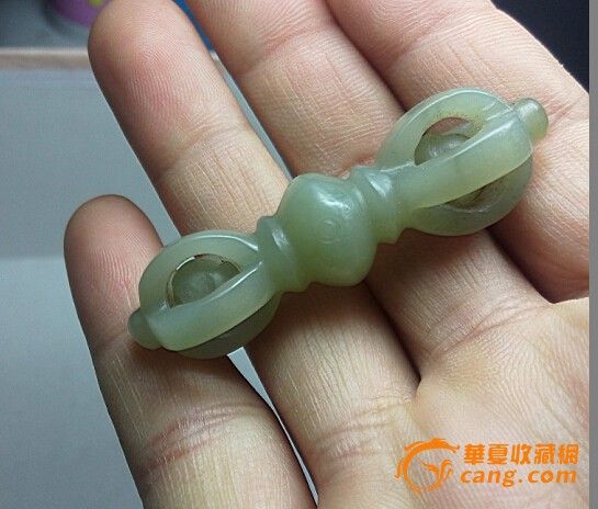 地摊交易区所展示的物品交易信息,其真实性、准确性和合法性由信息发布人负责,华夏收藏网不承担任何法律责任。 华夏收藏网有两种交易模式,1、买卖双方私下协商自行交易;2、买卖双方委托华夏收藏网代理交易。 凡是用户私下交易免费,但本网不承担任何责任。华夏收藏网提醒:为保障您的利益,推荐您选择委托华夏收藏网代理交易,具体安全交易方法如下: 代理交易其运作的实质是以华夏收藏网为货与款转移的中介,提供让买卖双方都放心货款转移的一种服务。 1、买卖双方通过看图、交流达成交易意向,买家将货款作为押金汇至本网,本网收到押金
