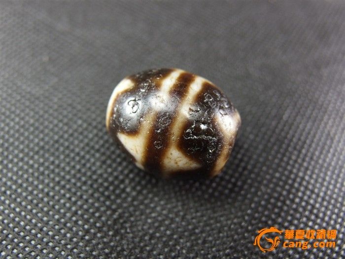 古老漂亮的尼泊尔回流 虎牙天珠_古老漂亮的尼泊尔回流 虎牙天珠价格_古老漂亮的尼泊尔回流 虎牙天珠图片_来自藏友上官逸飞_杂项_地摊交易_华夏收藏网 cang.com