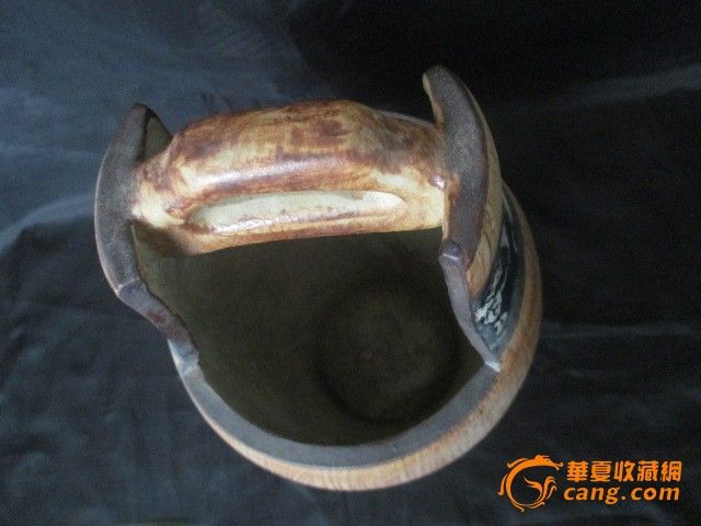 地摊交易区所展示的物品交易信息,其真实性、准确性和合法性由信息发布人负责,华夏收藏网不承担任何法律责任。 华夏收藏网有两种交易模式,1、买卖双方私下协商自行交易;2、买卖双方委托华夏收藏网代理交易。 凡是用户私下交易免费,但本网不承担任何责任。华夏收藏网提醒:为保障您的利益,推荐您选择委托华夏收藏网代理交易,具体安全交易方法如下: 代理交易其运作的实质是以华夏收藏网为货与款转移的中介,提供让买卖双方都放心货款转移的一种服务。 1、买卖双方通过看图、交流达成交易意向,买家将货款作为押金汇至本网,本网收到押金