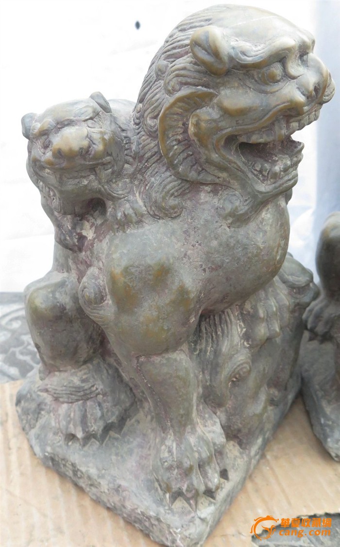 明代石雕狮子一对