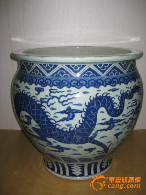 青花龙纹大缸