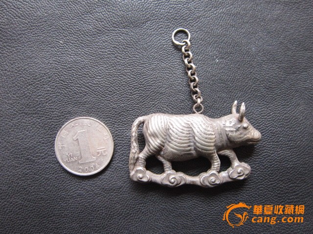 银牛挂件