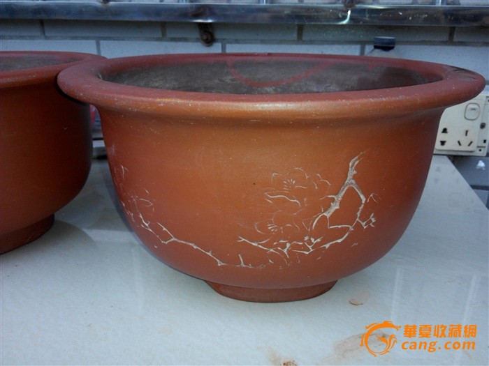 文革名家红雨刻一对紫砂花盆