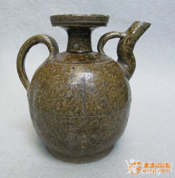 **寿州窑黄釉瓜楞型盘口执壶