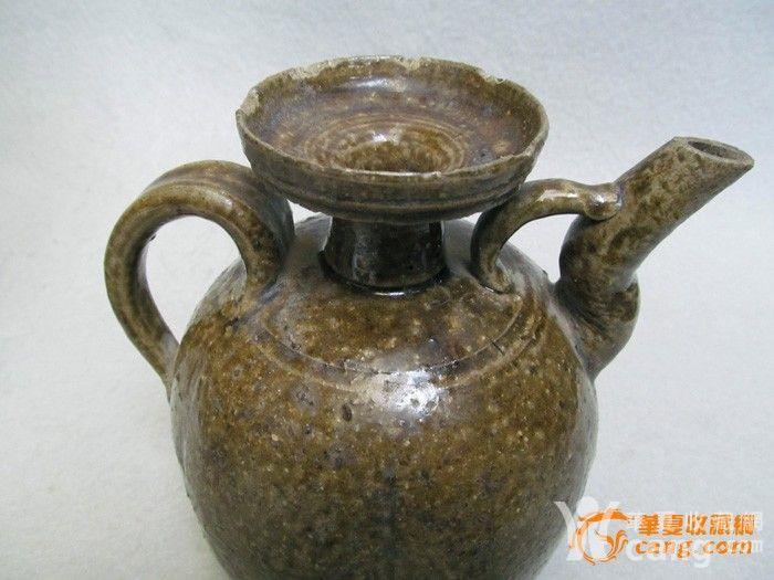 **寿州窑黄釉瓜楞型盘口执壶