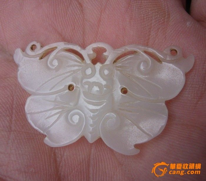 明清和田白玉蝴蝶