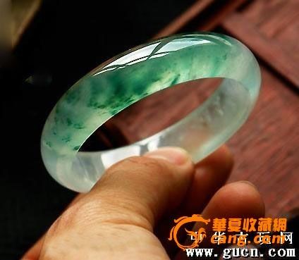 伟德国际临西县人民法院关于H309天然翡翠A货精美镶嵌蛋面活扣手镯1（第一次拍卖）的公告