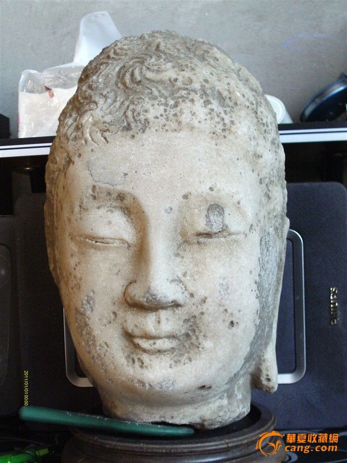 元代汉白玉佛头