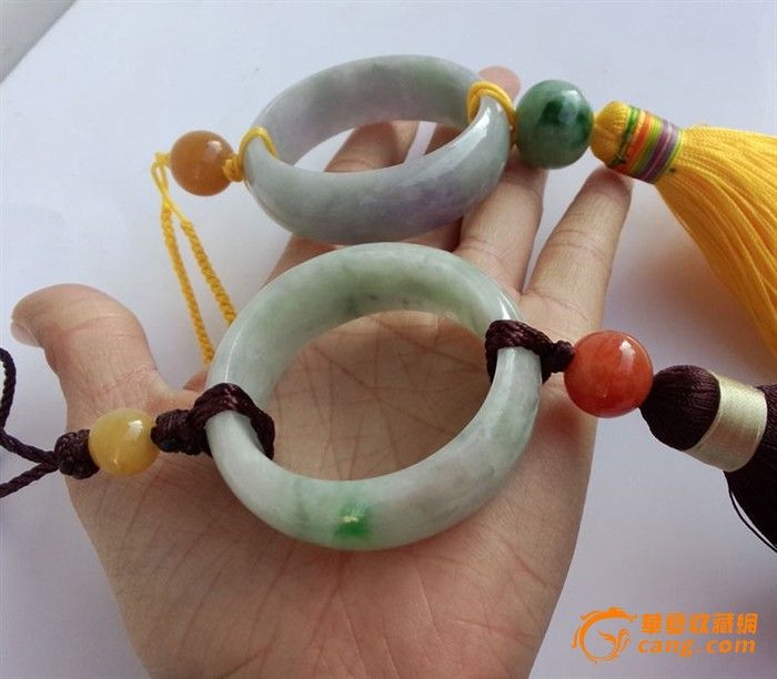 《慕名珠宝》翡翠a货:带翠色,紫色翡翠手镯车挂1120元一个