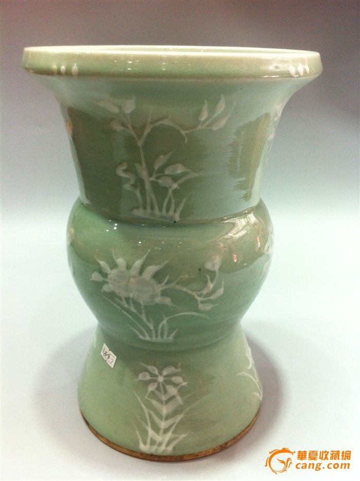 清代豆青铀大渣斗