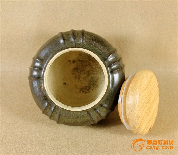 高浮雕效果---北宋定窑燕川窑口黑釉线条罐