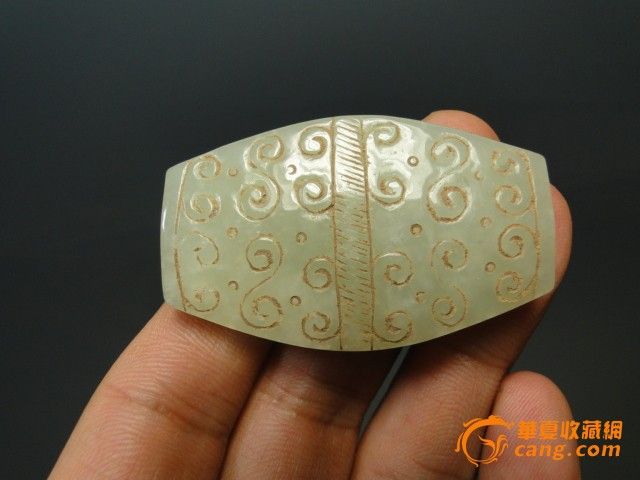 摆件*和田玉海水纹玉勒子