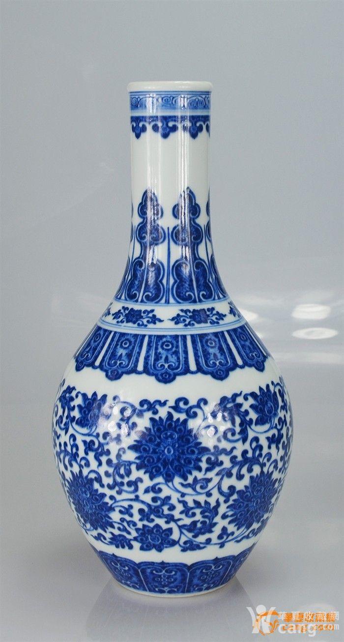 清三代乾隆官窑重工细路缠枝莲青花瓶(极品)