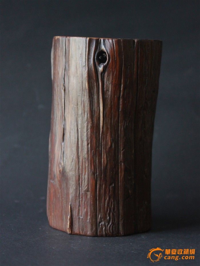 香樟木随形笔筒