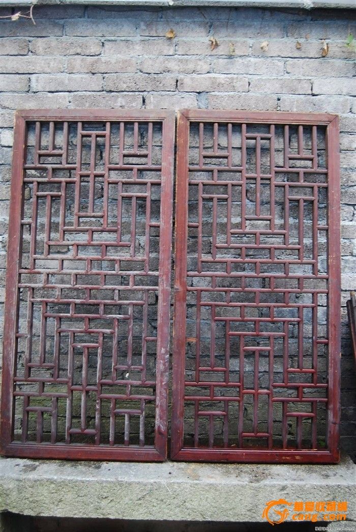 格窗一对,带老铜提环.尺寸大,格式清雅.全品.