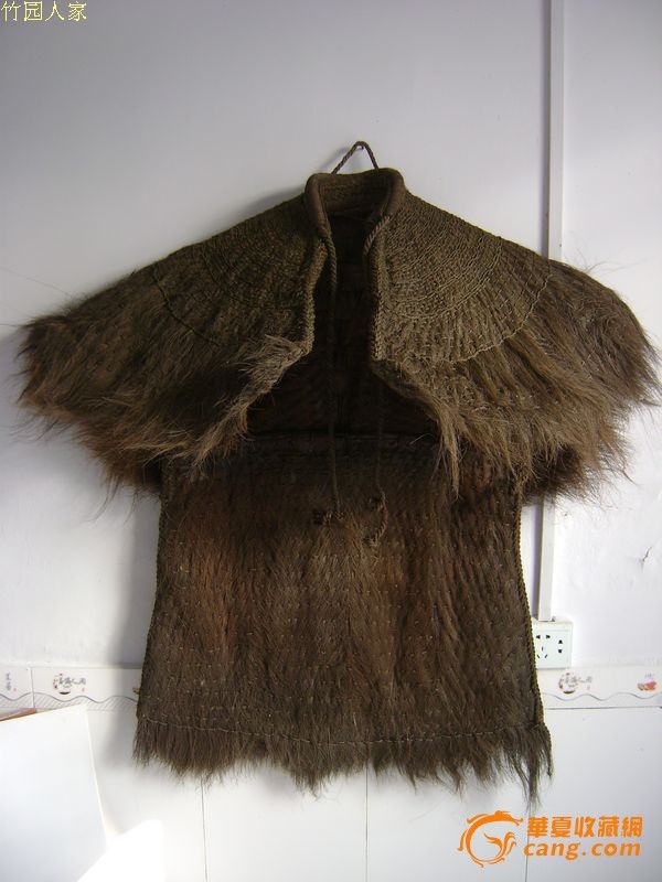 1件老雨衣--棕榈蓑衣