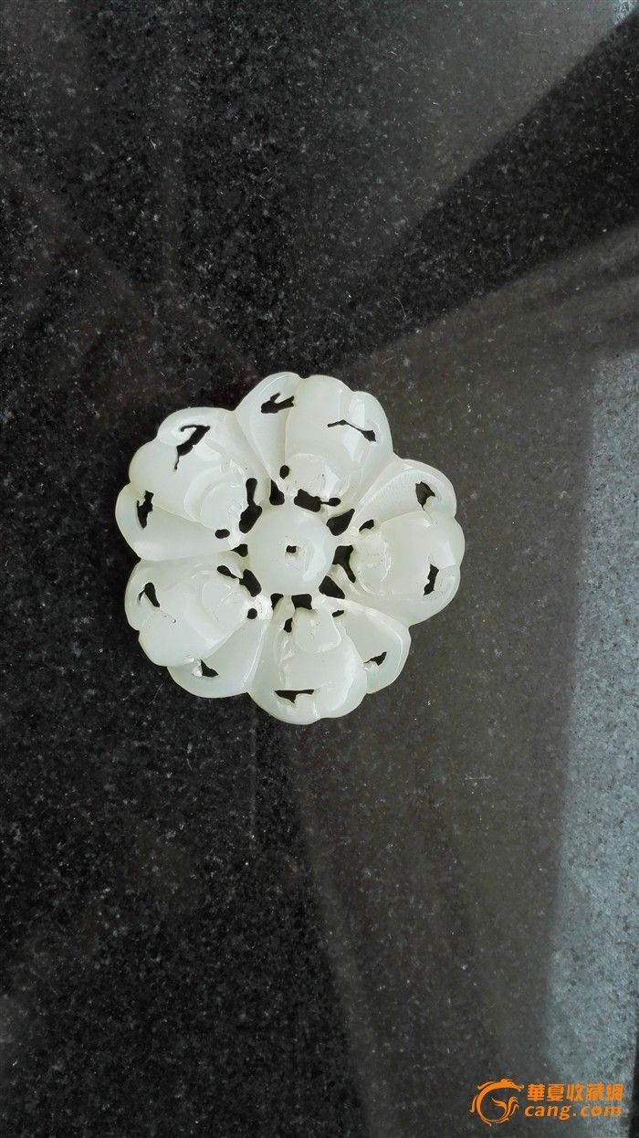 明朝和田玉梅花雕件